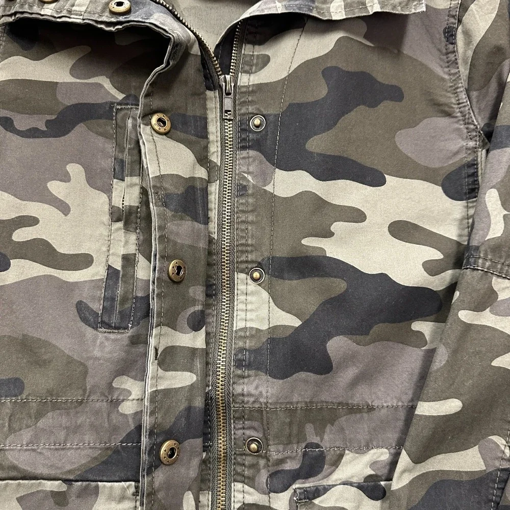 Love Tree Jacket Womens M Utility Military Style Camo Full‎ Zip Snap Pockets